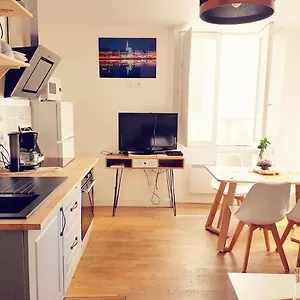 Appartement Intramuros 30m2 Entièrement Rénové, Saint-Malo